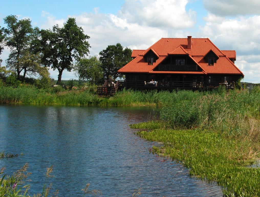 Dwor Labedzie W Kiermusach Kiermusy Exterior photo